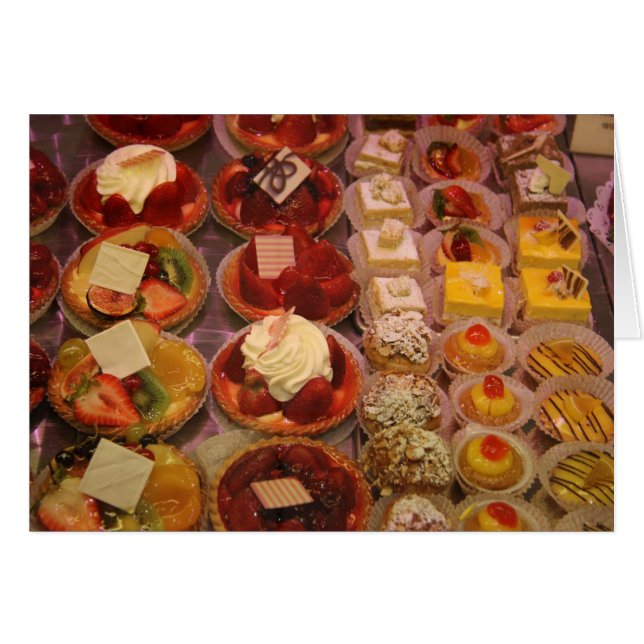 Pâtisserie de luxe dans un magasin français (Devant horizontal)