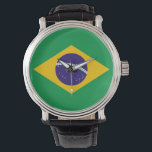 Patriotique, montre spéciale avec drapeau du Brési<br><div class="desc">Ajoutez une pièce de déclaration à votre collection d'accessoires avec notre montre à main exclusive avec le drapeau du Brésil! Réalisée avec une attention minutieuse aux détails, cette montre à main est plus qu’un simple garde-temps, c’est une célébration de la culture vibrante du Brésil et de son identité spirituelle. Le...</div>