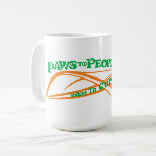 Pattes dans la tasse de personnes