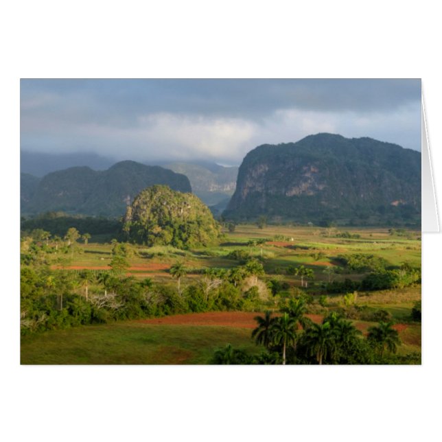 Paysage panoramique de vallée, Cuba (Devant horizontal)
