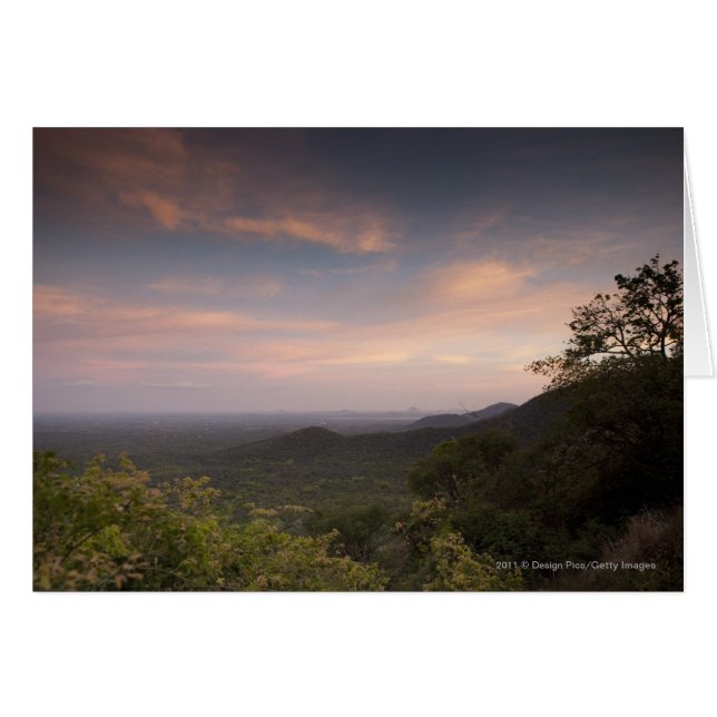 Paysage Sous Un Coucher De Soleil (Devant horizontal)