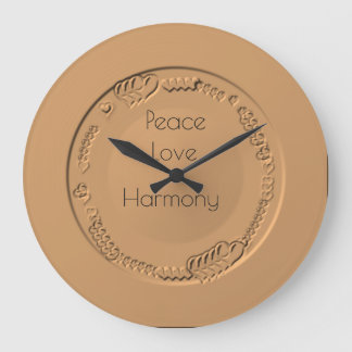 Peace Love Harmony Texte sur horloge or