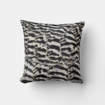 Peahen Feathes - Coussin de design noir et blanc