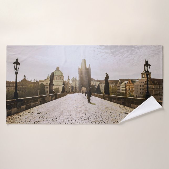Peinture du pont Charles à Prague au lever du sole (Serviette de bain)