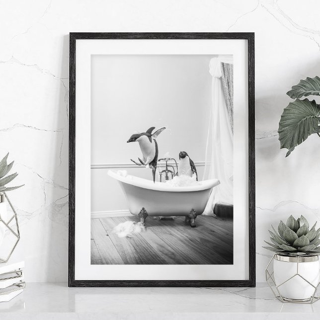 Penguin in a bathtub Poster (Créateur téléchargé)