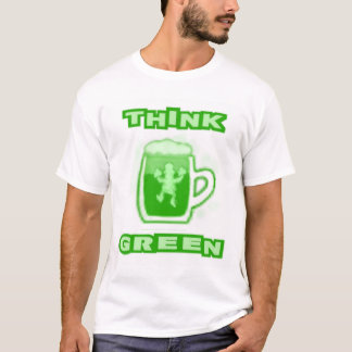 Pensez le T-shirt vert de tasse de bière