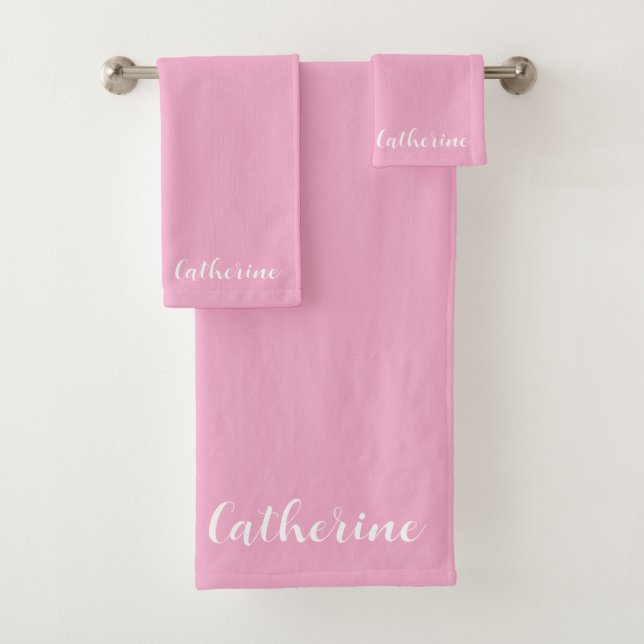 Personalized Pink Towels Set with Name  (En situation)