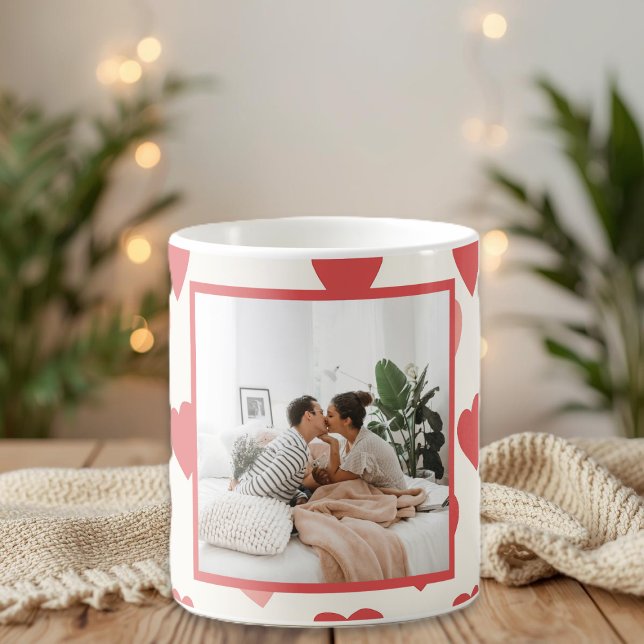 Personalized Valentine Photo Mug with Red Hearts (Créateur téléchargé)