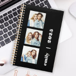 Personnalisé 3-Photo Noir Blanc Personnalisé 2025<br><div class="desc">Customisez facilement ce planificateur moderne en remplaçant les trois exemples d'images par vos photos carrés préférées. Ajoutez vos initiales de nom ou de monogramme et l'année dans la typographie blanc cassé sur un arrière - plan noir.</div>