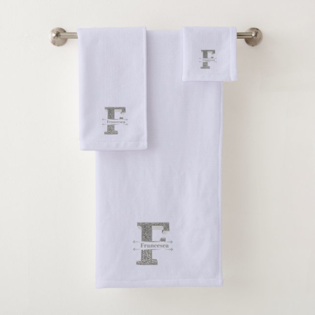 Personnalisé F Monogramme initial d'argent Votre n (En situation)