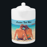 Personnalisez votre théière photo avec du texte pe<br><div class="desc">Teapots photo et texte personnalisés - Votre propre design - Spécial - Famille personnalisée / Amis ou Cadeau Teapot personnel - Ajouter votre photo et texte - Redimensionner et déplacer ou supprimer et ajouter des éléments / image avec l'outil de personnalisation. Choisissez les polices / taille / couleur ! Vous...</div>