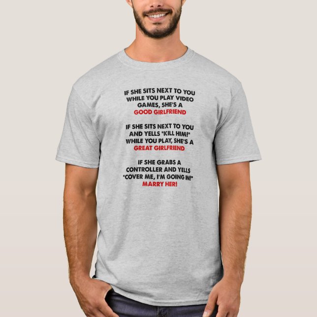 Petit Amie Joueuse Tshirt Drôle (Devant)