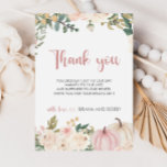 Petit Carte de remerciements Baby shower Citrouill<br><div class="desc">Express votre gratitude à notre Carte de remerciements de Baby shower d'automne du petit Citrouille. Cette carte de charme est la meilleure façon de remercier vos invités pour célébrer cette occasion spéciale avec vous. Avec son design d'inspiration automnale et son adorable petit thème citrouille, il saisit l'essence d'un baby shower...</div>