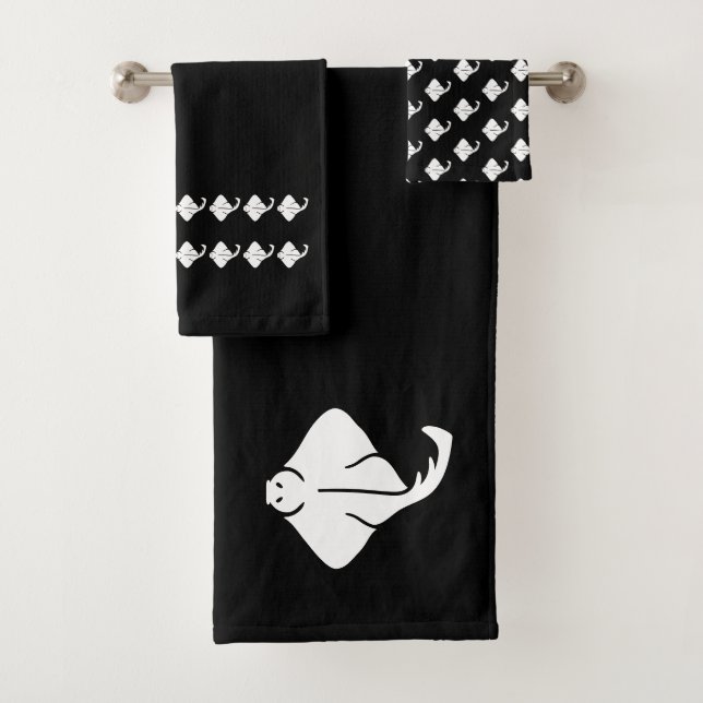 Petit ensemble de serviettes noir et blanc pour sa (En situation)