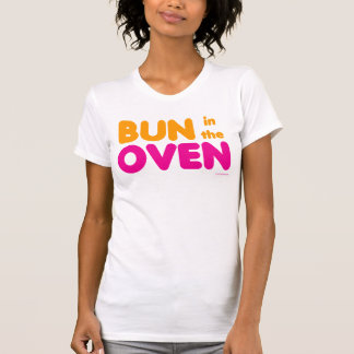 Petit pain dans le T-shirt de four
