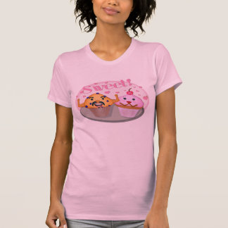 Petit pain doux d'amour et T-shirt rose de petit