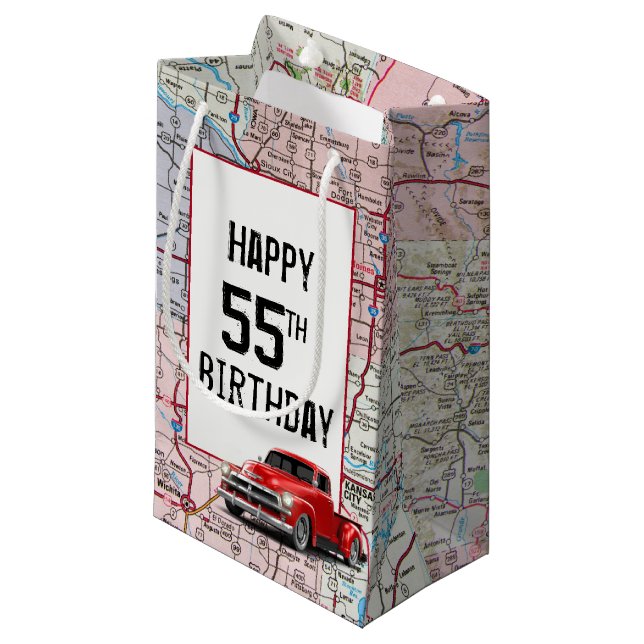 Petit Sac Cadeau 55e anniversaire Camion rouge Retro sur la carte (Devant Angle)