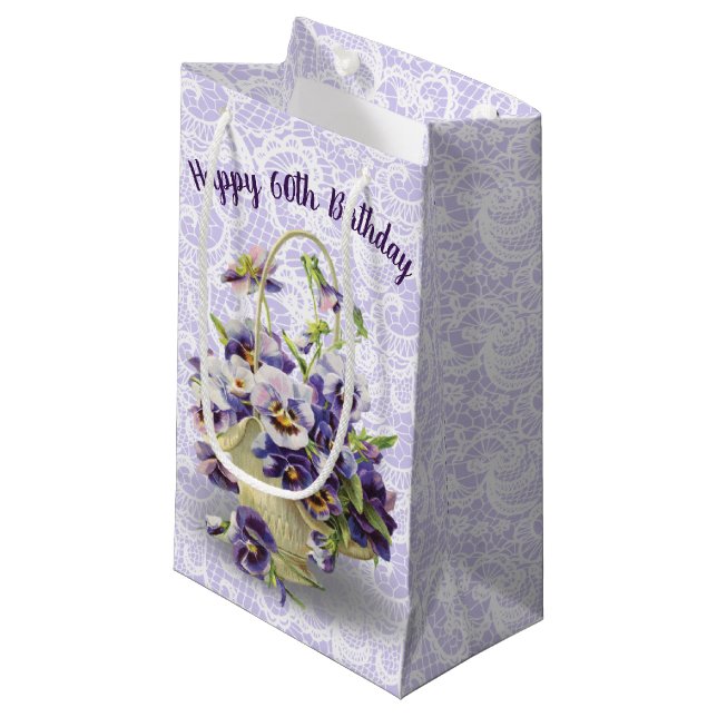 Petit Sac Cadeau 60e Anniversaire Pansy Pasket Sur Dentelle (Devant Angle)