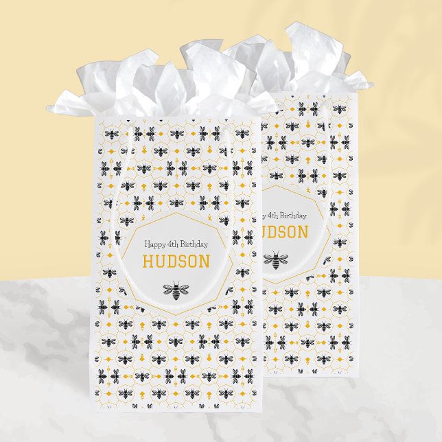 Petit Sac Cadeau Abeille Jaune Moderne Enfants Été 4ème fête d'anni (Yellow Bee Modern Kids Summer 4th Birthday Party Small Gift Bag)