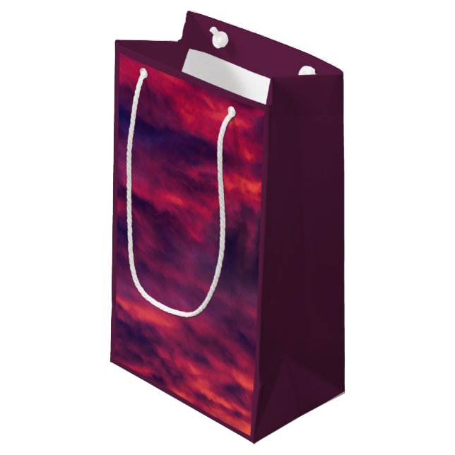 Petit Sac Cadeau août rouge (Devant Angle)