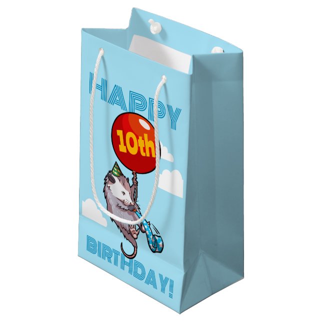 Petit Sac Cadeau Ballons Opossum mignon Joyeux Anniversaire ! Ajout (Devant Angle)