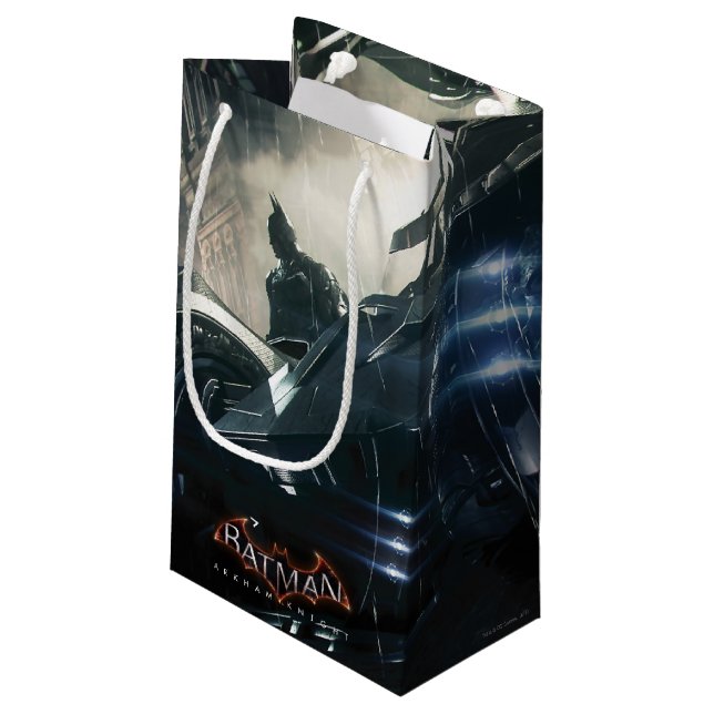 Petit Sac Cadeau Batman With Batmobile In The Rain (Dos Angle)