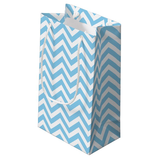 Petit Sac Cadeau Bébé Bleu et Blanc Moyen Taille Horizontal Chevron (Dos Angle)