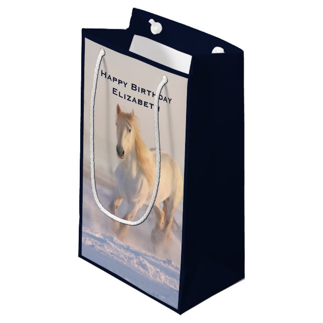 Petit Sac Cadeau Belle Galloping de Cheval Blanc en hiver Anniversa (Devant Angle)