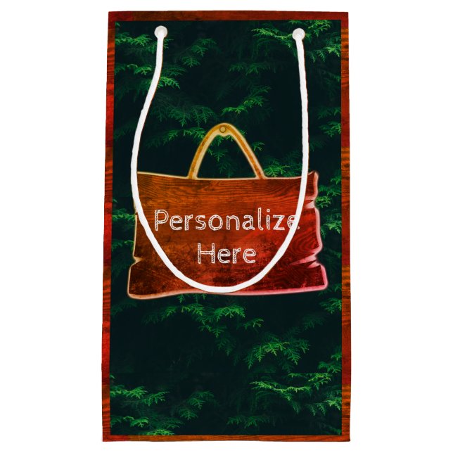 Petit Sac Cadeau Bois à grain rustique vert brun de conifère (Devant)