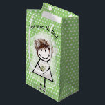 Petit Sac Cadeau Bride Stick Girl In Sneakers On Polka Dots<br><div class="desc">Cute stick girl in sneakers wearing a lace dress,  bridal veil,  hair,  pearl necklace,  and holding a daisy bouquet on green and white polka dot background for bridal shower.
All text can be edited.</div>