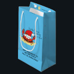 Petit Sac Cadeau Crabe Christmas Beach Tropical Funny<br><div class="desc">Dites à tous vos amis de plage tropicale que Sandy Claws vient en ville pour Noël ! C'est un crabe, alors ne fais pas ce crabby Père Noël ou tu auras du charbon cette fête ! C'est le dessin animé parfait pour faire sourire les amateurs de plage ce Noël !...</div>