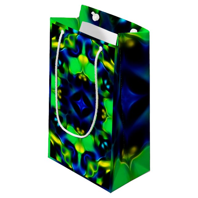 Petit Sac Cadeau Design fractal bleu et vert brillant (Devant Angle)
