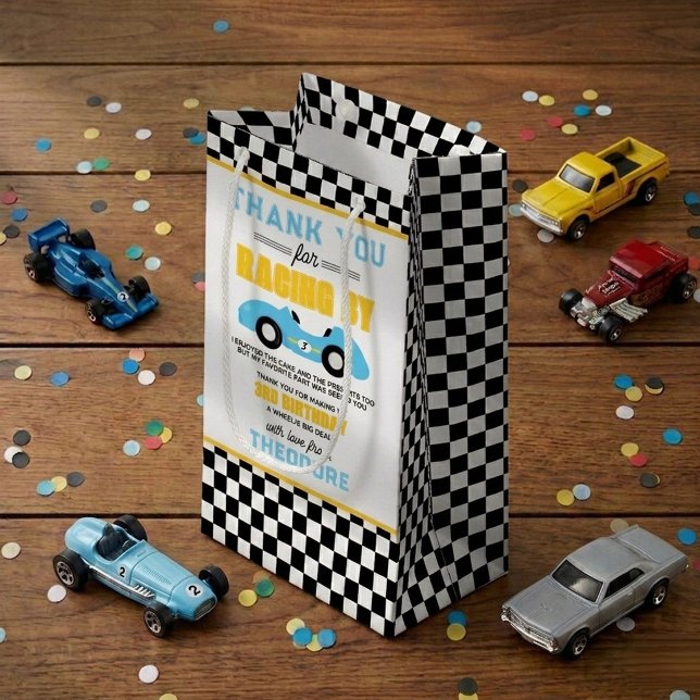 Petit Sac Cadeau Fête d'anniversaire 3 ans Fast & Three voiture de  (Créateur téléchargé)