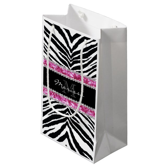 Petit Sac Cadeau Fille décorée d'un monogramme de fausse pierre de (Devant Angle)