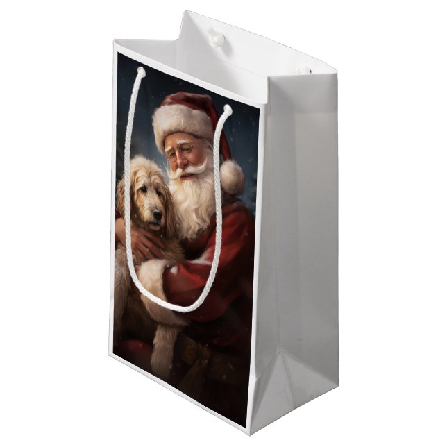 Petit Sac Cadeau Goldendoodle avec Noël Festif du Père Noël (Devant Angle)