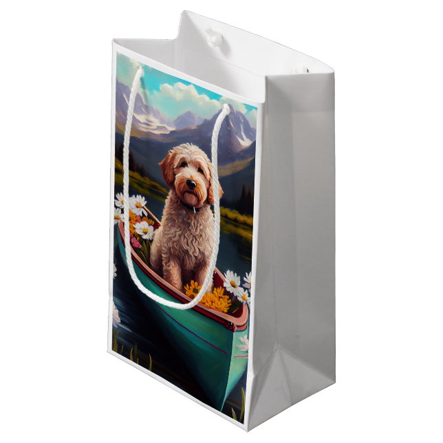 Petit Sac Cadeau Goldendoodle on a Paddle : Une aventure Pittoresqu (Devant Angle)