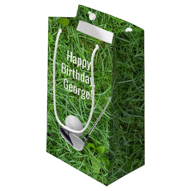 Petit Sac Cadeau Golf Ball et Club sur l'herbe (Devant Angle)