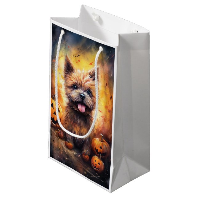 Petit Sac Cadeau Halloween Cairn Terrier Avec La Peur Citrouille (Devant Angle)