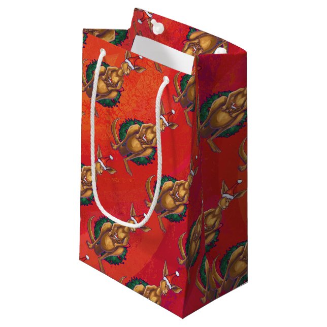Petit Sac Cadeau Kangaroo Noël sur fond rouge (Devant Angle)