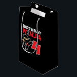Petit Sac Cadeau Kids Birthday Ninja<br><div class="desc">This Birthday Ninja 4 makes a parfaite venin pour un 4 ans de fête du vieux ninja birthday. "It feese the Japanese Symbole for Ninjutsu with a cartoon ninja doing a karate kick that the birthday or girl will love" This ninja birthday design for boys and girls is a perfect...</div>