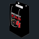 Petit Sac Cadeau Kids Birthday Ninja<br><div class="desc">This Birthday Ninja 4 makes a parfaite venin pour un 4 ans de fête du vieux ninja birthday. "It feese the Japanese Symbole for Ninjutsu with a cartoon ninja doing a karate kick that the birthday or girl will love" This ninja birthday design for boys and girls is a perfect...</div>