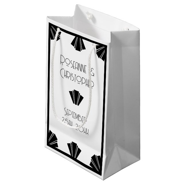 Petit Sac Cadeau Mariage Design Art Déco Noir Et Blanc (Devant Angle)
