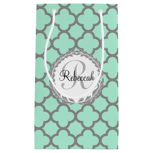 Petit Sac Cadeau Mint Green Grey Quatrefoil Nom Monogramme Laurel (Devant)