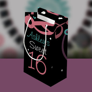 Petit Sac Cadeau Noir avec le bonbon 16 à étoiles et à remous