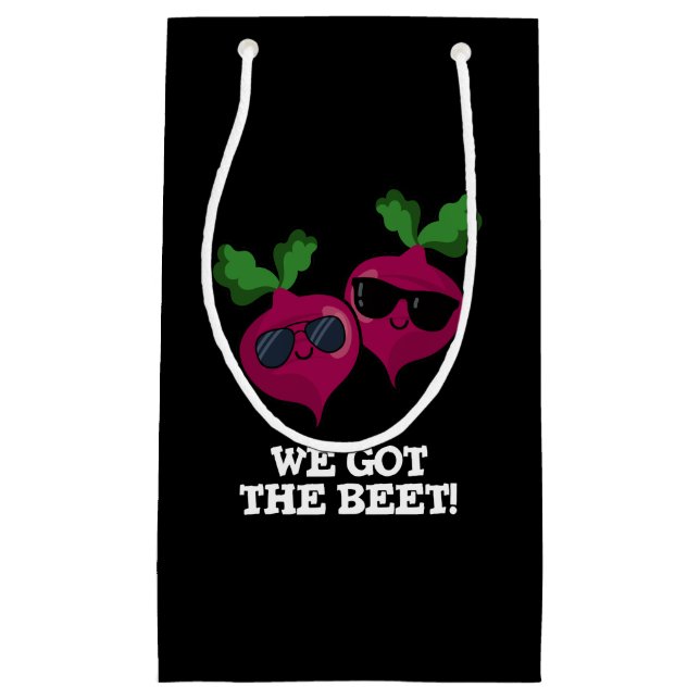 Petit Sac Cadeau Nous Avons La Beet Drôle Veggie Pun Dark BG (Devant)