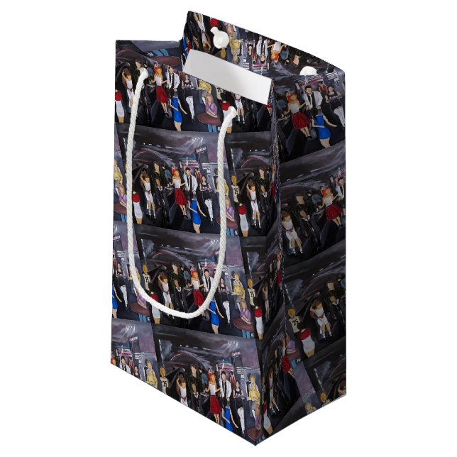 Petit Sac Cadeau Peinture No Control par Alfred Fox (Devant Angle)