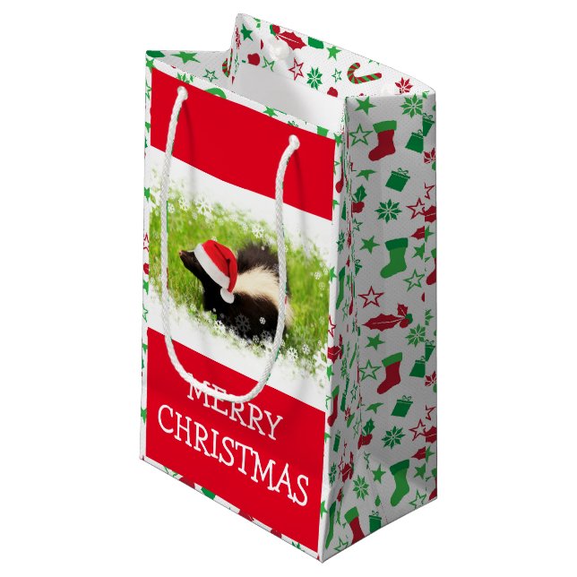 Petit Sac Cadeau Père Noël Skunk avec Motif de Noël (Devant Angle)
