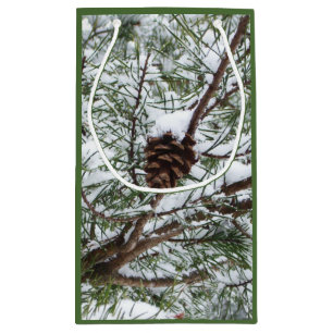 Petit Sac Cadeau Snowy Pine Cône II hiver Photographie de la nature