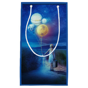 Petit Sac Cadeau Surreal se déplace vers son avenir