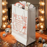 Petit Sac Cadeau Trousse de Survie pour Enterrement de Vie de Jeune<br><div class="desc">Lancez un acte d'ouverture impeccable avec ces sacs de cadeaux de Kit de Survie de Showgirl pour Enterrement de Vie de Jeune Fille à Las Vegas ! Parfaits pour un "dernier cri" époustouflant, ces charmants sacs de cadeaux présentent des illustrations chic et rétro d'une showgirl dans un verre à martini,...</div>